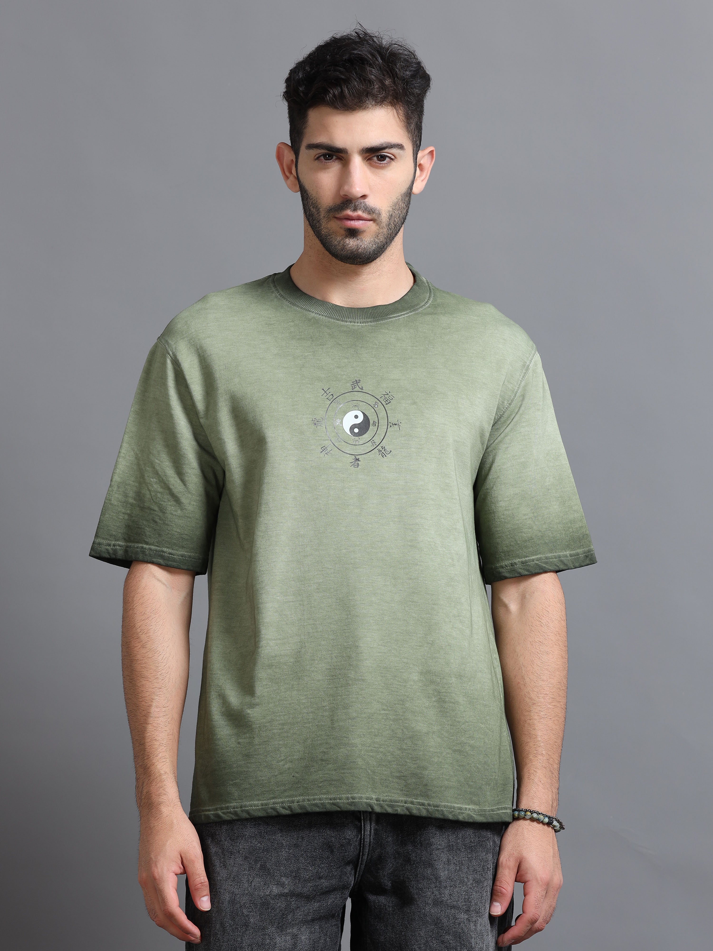 YIN YANG GRAPHIC TEE