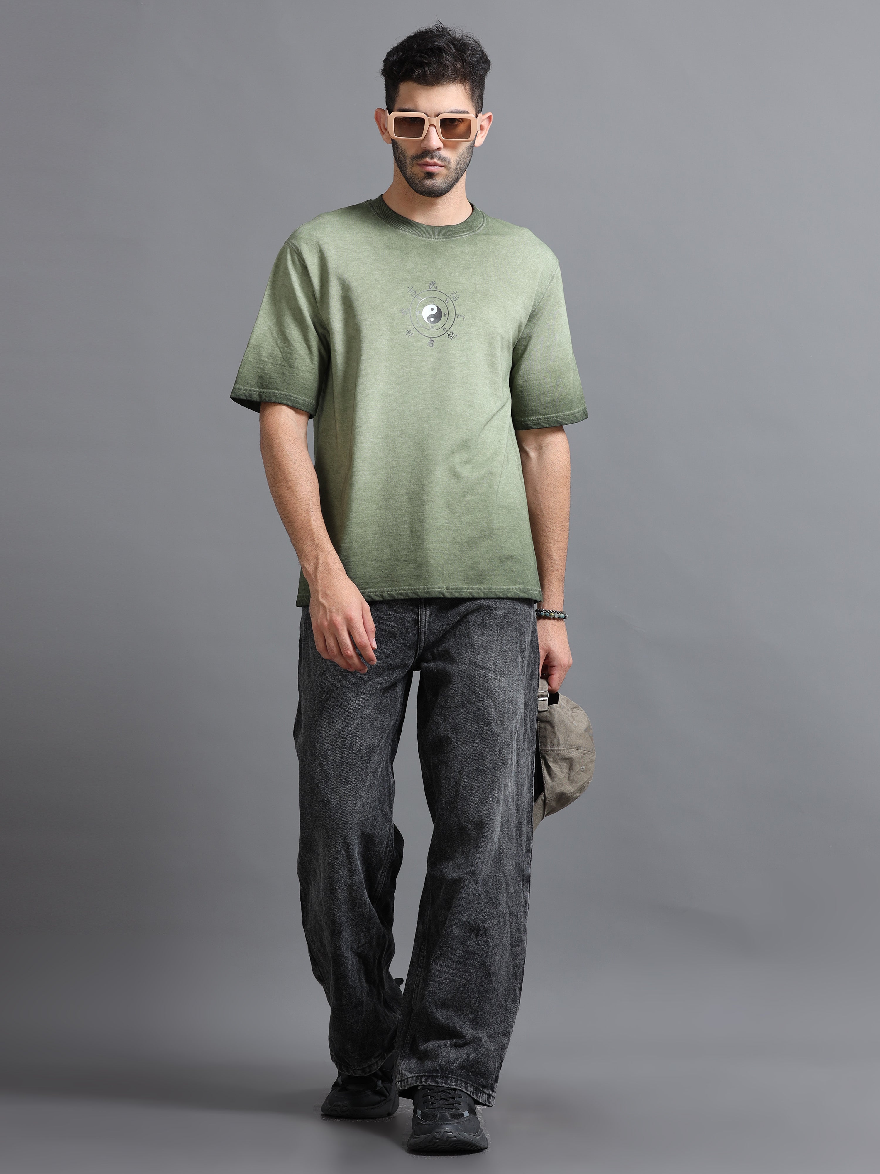 YIN YANG GRAPHIC TEE